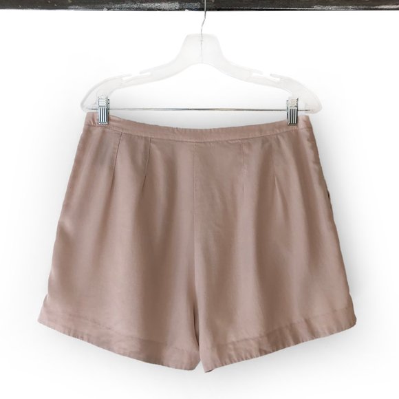 H&M pleated flowy high waist shorts with pockets - Picture 3 of 3